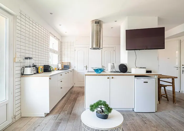 Superb Flat - 2br- 4 P - * Cannes