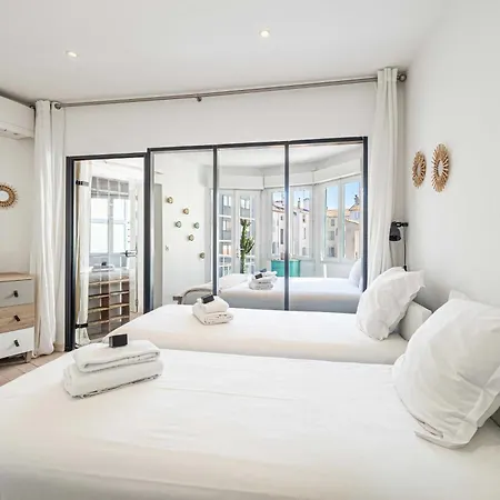 Superb Flat - 2br- 4 P - *